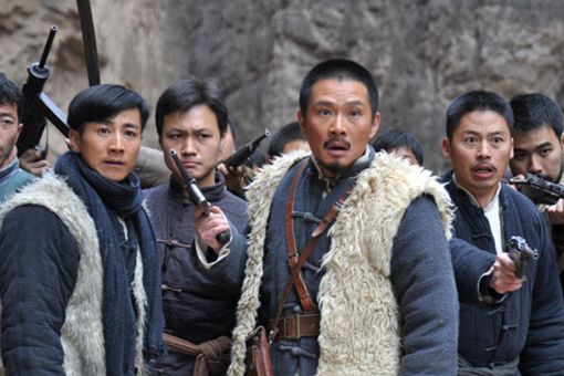 张作霖在赌场遭人活埋,逃脱后直接带人去抄家 张作霖在赌场遭人活埋,逃脱后直接带人去抄家