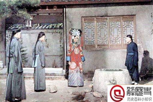 珍妃井连头都塞不进去,慈溪是怎么把珍妃推下去的?