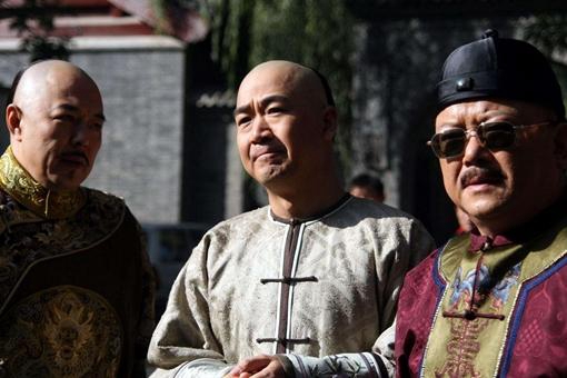 乾隆皇帝为什么要提前禅位?乾隆禅位跟和珅的死有关吗?