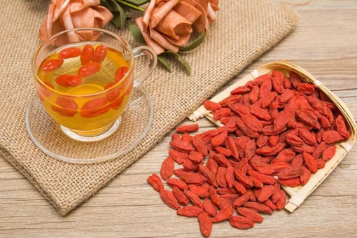 为什么中国人喜欢喝热水?其实国人喝热水的历史已存在千年 为什么中国人喜欢喝热水?其实国人喝热水的历史已存在千年