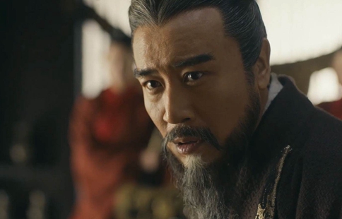 曹操是怎么操控吕布和刘备为自己做事的?徐州一役曹操成最大赢家