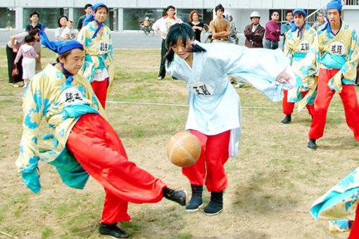 古代蹴鞠是如何成为世界足球的?蹴鞠起源于哪个朝代?