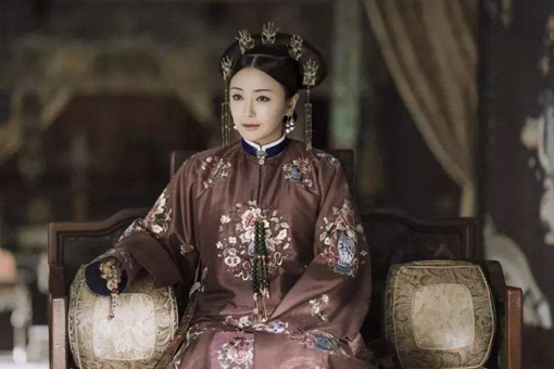 乾隆和富察皇后一共在一起多少年?富察皇后是乾隆的初恋么?