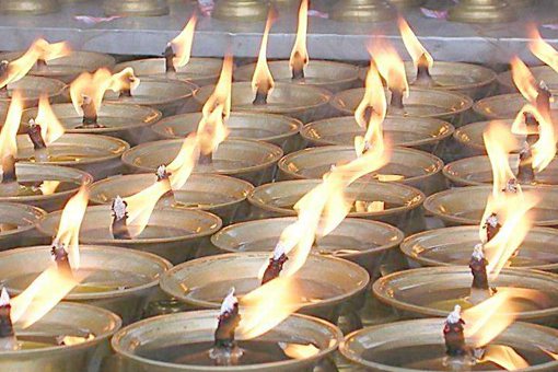 古代没有电人们用什么照明?古人除了能用蜡烛还能用什么?