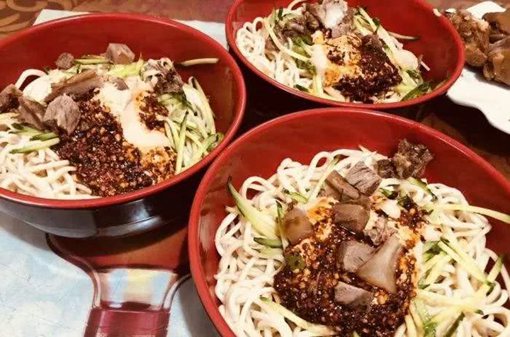 历史上中国哪里的牛肉面最好吃?为什么西北的牛肉面更出名? 历史上中国哪里的牛肉面最好吃?为什么西北的牛肉面更出名?