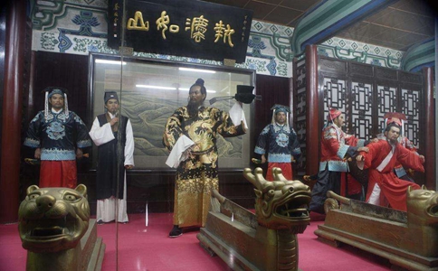 历史上的包青天真的很黑吗?他的额头上为什么会印有月牙? 历史上的包青天真的很黑吗?他的额头上为什么会印有月牙?