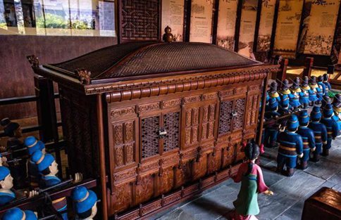 古代轿子为什么叫八抬大轿?皇帝做的轿子一般几个人抬?