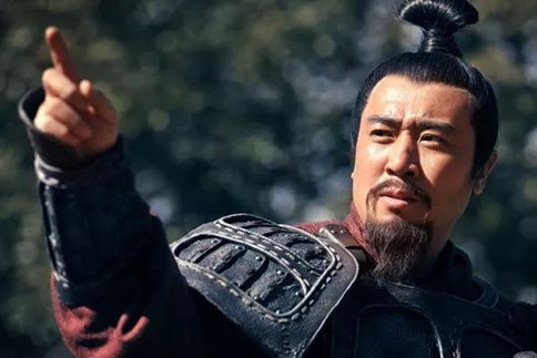 周瑜、刘备、曹操、袁绍谁带兵打仗最强? 周瑜、刘备、曹操、袁绍谁带兵打仗最强?