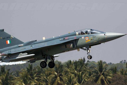 印度飞行员误降敌方机场,一句话化解尴尬 印度飞行员误降敌方机场,一句话化解尴尬