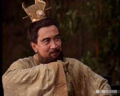 曹操统一北方后为什么不让汉献帝禅位自己称帝? 曹操统一北方后为什么不让汉献帝禅位自己称帝?