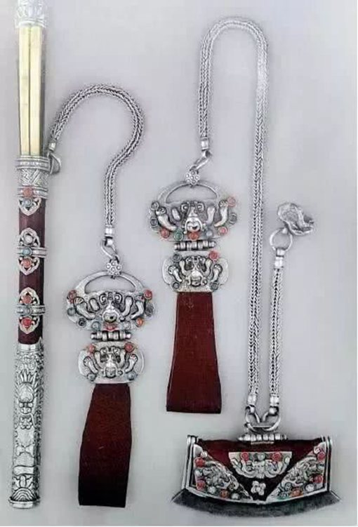 古代金刀是用来干嘛的?射雕英雄传中的金刀真的存在么? 古代金刀是用来干嘛的?射雕英雄传中的金刀真的存在么?