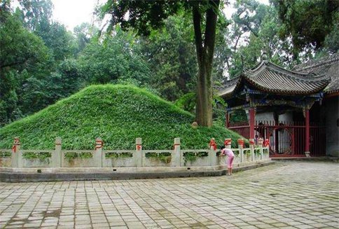 刘婵知道诸葛亮下葬的具体位置在哪么?