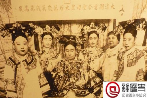 慈禧连喝了十口一位厨子送的汤,赞不决口,但是最后为何却把厨子杀了? 慈禧连喝了十口一位厨子送的汤,赞不决口,但是最后为何却把厨子杀了?