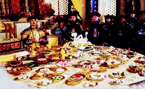 古代皇帝们会请客吃饭吗?都吃什么?