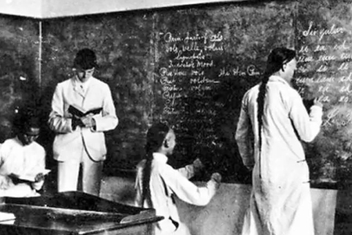 清朝人是怎么学英语的?古代英语教材揭秘