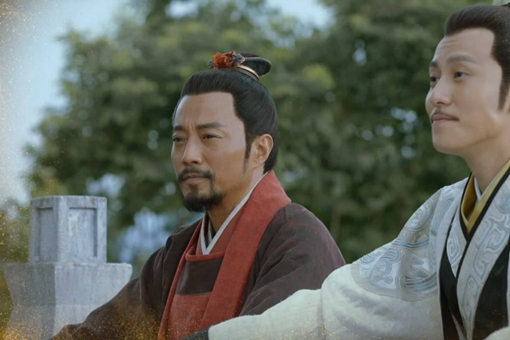 李世民跪而吮上乳是吸李渊乳头么?跪而吮上乳怎么正确理解?