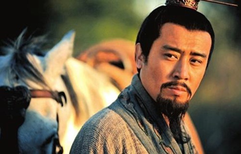 刘备在徐州为什么要收留吕布?刘备曾多次犯下战略失误