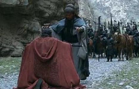 关羽一生中有哪些失误?关羽为什么要放走曹操? 关羽一生中有哪些失误?关羽为什么要放走曹操?