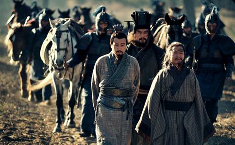 庞统投靠过刘备孙权,为什么不选择势力更大的曹操? 庞统投靠过刘备孙权,为什么不选择势力更大的曹操?