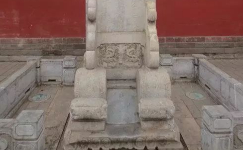 古代哪些人可以在紫禁城骑马? 古代哪些人可以在紫禁城骑马?