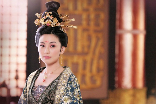 唐中宗李显知道韦后与武三思私通为什么不处理?是不敢处理还是另有所图? 唐中宗李显知道韦后与武三思私通为什么不处理?是不敢处理还是另有所图?