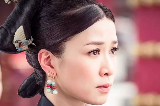 乾隆和富察皇后一共在一起多少年?富察皇后是乾隆的初恋么?