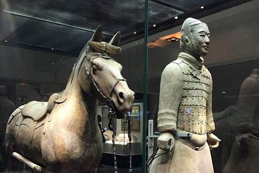 秦皇陵兵马俑长相不一,但为什么都是单眼皮?