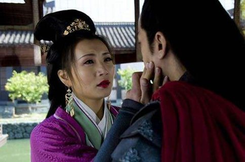 吕布和貂蝉是怎么失散的?貂蝉为什么答应连环计