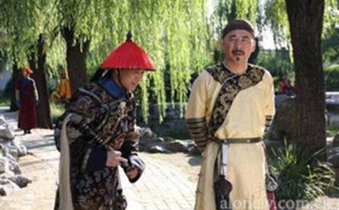 太监手里为什么拿着拂尘 太监手里的拂尘有什么用