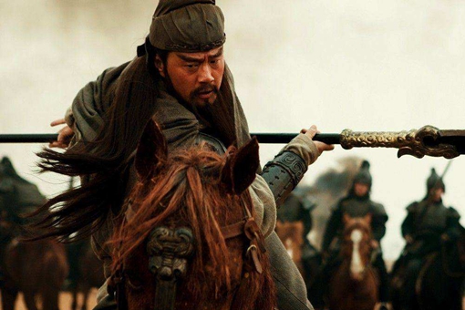 如果关羽投奔了曹操,关羽能在曹营排第几呢? 如果关羽投奔了曹操,关羽能在曹营排第几呢?