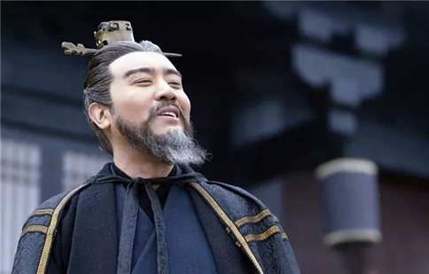 周瑜、刘备、曹操、袁绍谁带兵打仗最强? 周瑜、刘备、曹操、袁绍谁带兵打仗最强?