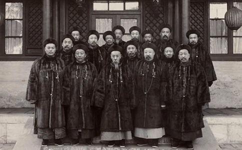 清朝官员工资俸禄有多少?俸禄丰厚吗?