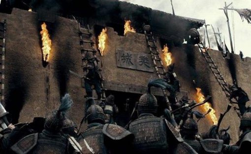 古代攻城有哪些方法?古代攻城的云梯为什么不会被推到?