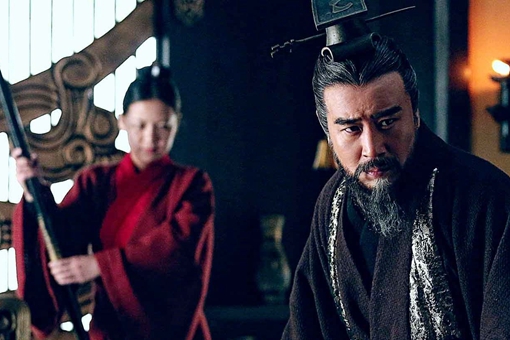 曹操一生最佩服的人是谁?东汉是谁提拔的曹操?