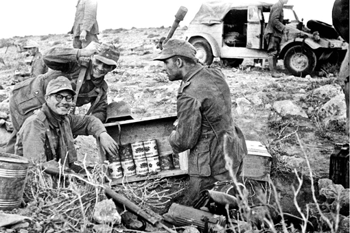 盟军军舰伪装成荒岛,逃过日本的追杀 盟军军舰伪装成荒岛,逃过日本的追杀