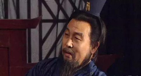 曹操打赢官渡之战最大功臣是谁? 曹操打赢官渡之战最大功臣是谁?