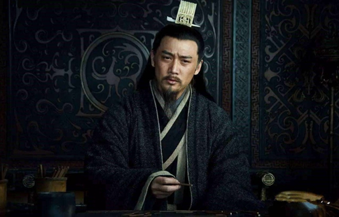 诸葛亮和李严都是托孤大臣为什么诸葛亮的权利更大? 诸葛亮和李严都是托孤大臣为什么诸葛亮的权利更大?