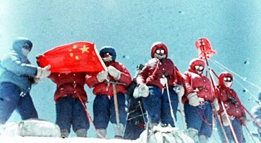 世界首位珠峰北坡登顶女性是谁 有着怎样惊心动魄的经历 世界首位珠峰北坡登顶女性是谁 有着怎样惊心动魄的经历