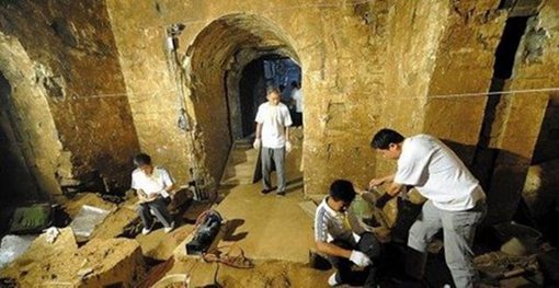 曹操墓中为什么会有女性尸骨?曹操用了活人陪葬么? 曹操墓中为什么会有女性尸骨?曹操用了活人陪葬么?