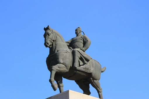 李世民把百姓比作什么?为什么说李世民不爱百姓?