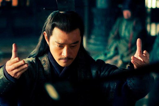 周瑜与诸葛亮相差多少岁?为什么总觉得周瑜比诸葛亮年纪小?