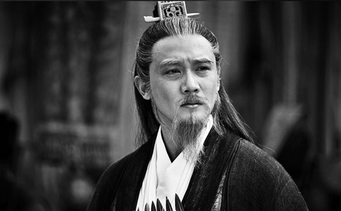 诸葛亮为什么坐轮椅?膝盖真的是被师弟孙膑给割了? 诸葛亮为什么坐轮椅?膝盖真的是被师弟孙膑给割了?