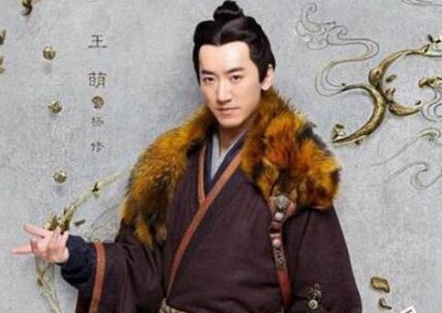 杨彪官位比曹操高时为什么不把曹操杀了?杨彪错失机会还赔上自己儿子 杨彪官位比曹操高时为什么不把曹操杀了?杨彪错失机会还赔上自己儿子