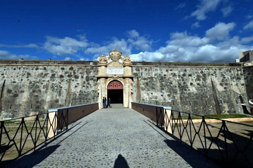 葡萄牙国土面积那么狭长,为什么还是没有被西班牙吞噬掉?