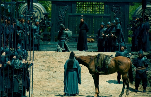 关羽好色么?曹操用美女色诱关羽结果让曹操大跌眼镜