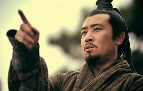 诸葛亮为什么不听刘备的遗言?用人能力刘备远强于诸葛亮