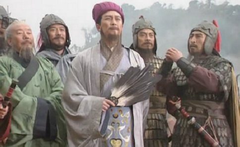 诸葛亮为什么叫诸葛村夫?诸葛亮出山以前是做什么的? 诸葛亮为什么叫诸葛村夫?诸葛亮出山以前是做什么的?