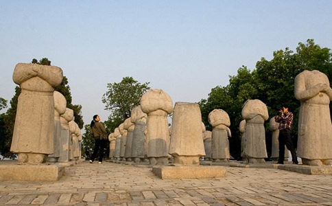 武则天墓前的石像为什么都没有头?真正原因是什么 武则天墓前的石像为什么都没有头?真正原因是什么