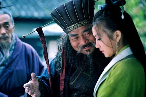 三国时最好色的大臣,曹操董卓都甘拜下风