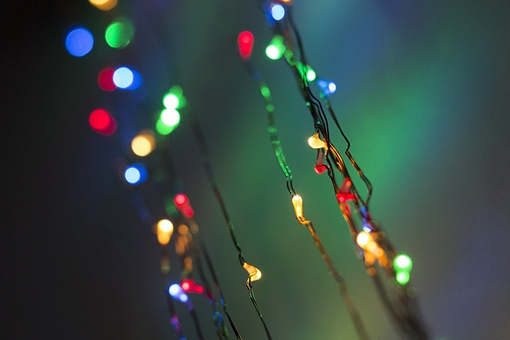 地球最早的时候有颜色么?地球上最古老的颜色是什么?